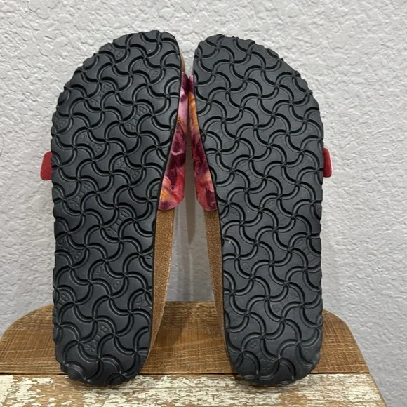 Birkenstock Rose Patterned Sandals - Picture 6 of 6